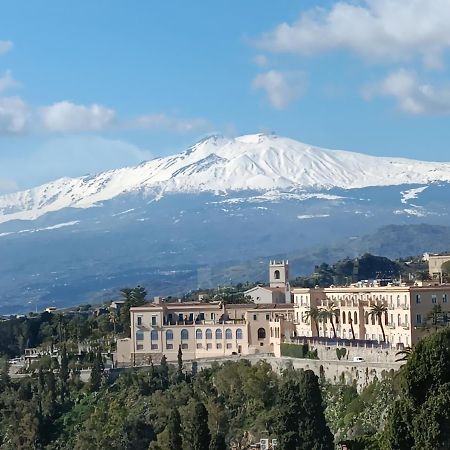 Aly Art Apartment Taormina Duomo, Gulf & Etna View Eksteriør bilde