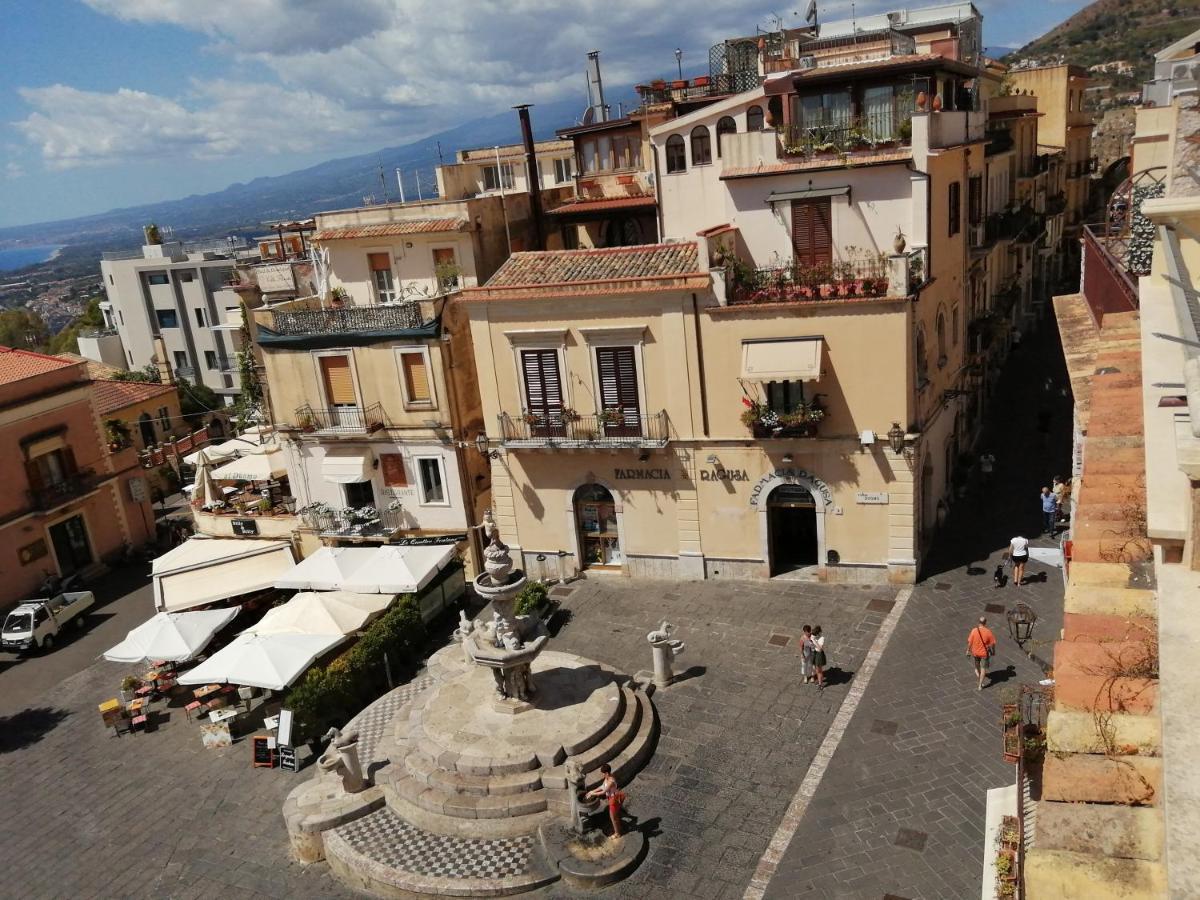 Aly Art Apartment Taormina Duomo, Gulf & Etna View Eksteriør bilde