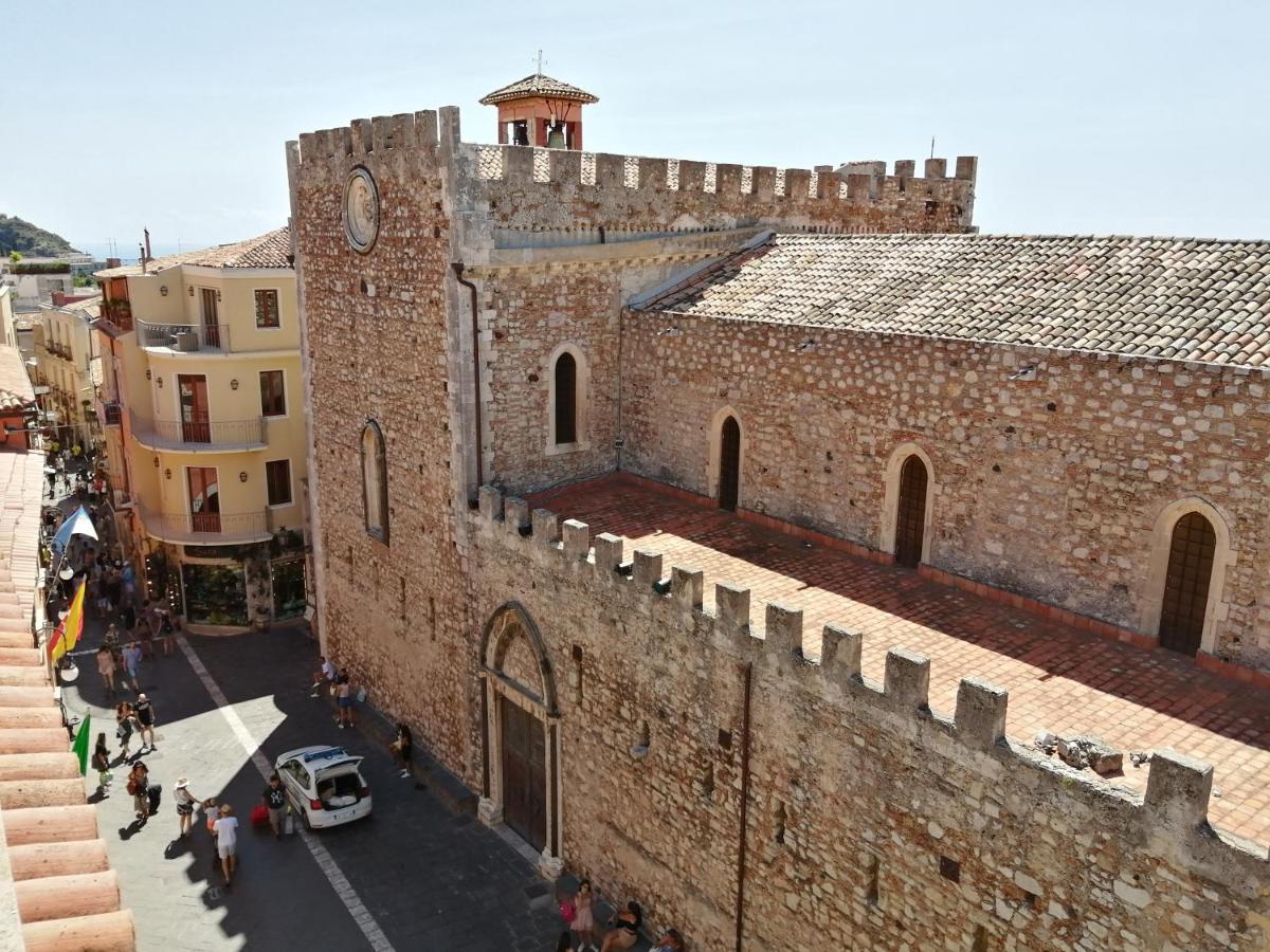 Aly Art Apartment Taormina Duomo, Gulf & Etna View Eksteriør bilde