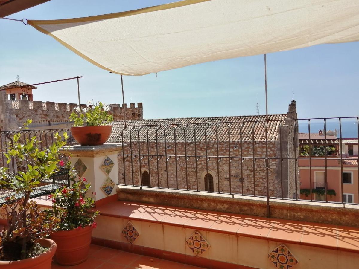 Aly Art Apartment Taormina Duomo, Gulf & Etna View Eksteriør bilde