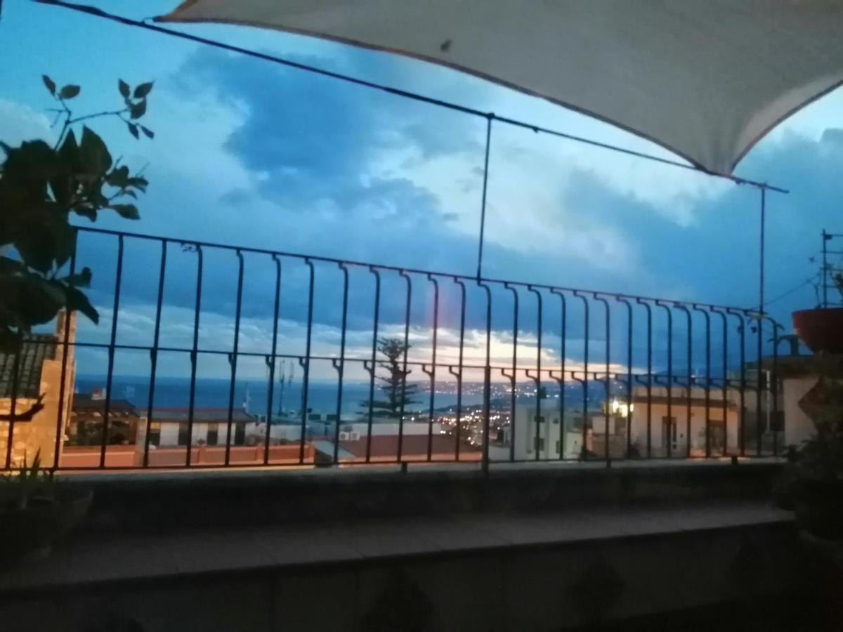 Aly Art Apartment Taormina Duomo, Gulf & Etna View Eksteriør bilde