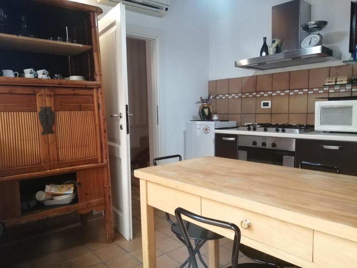 Aly Art Apartment Taormina Duomo, Gulf & Etna View Eksteriør bilde