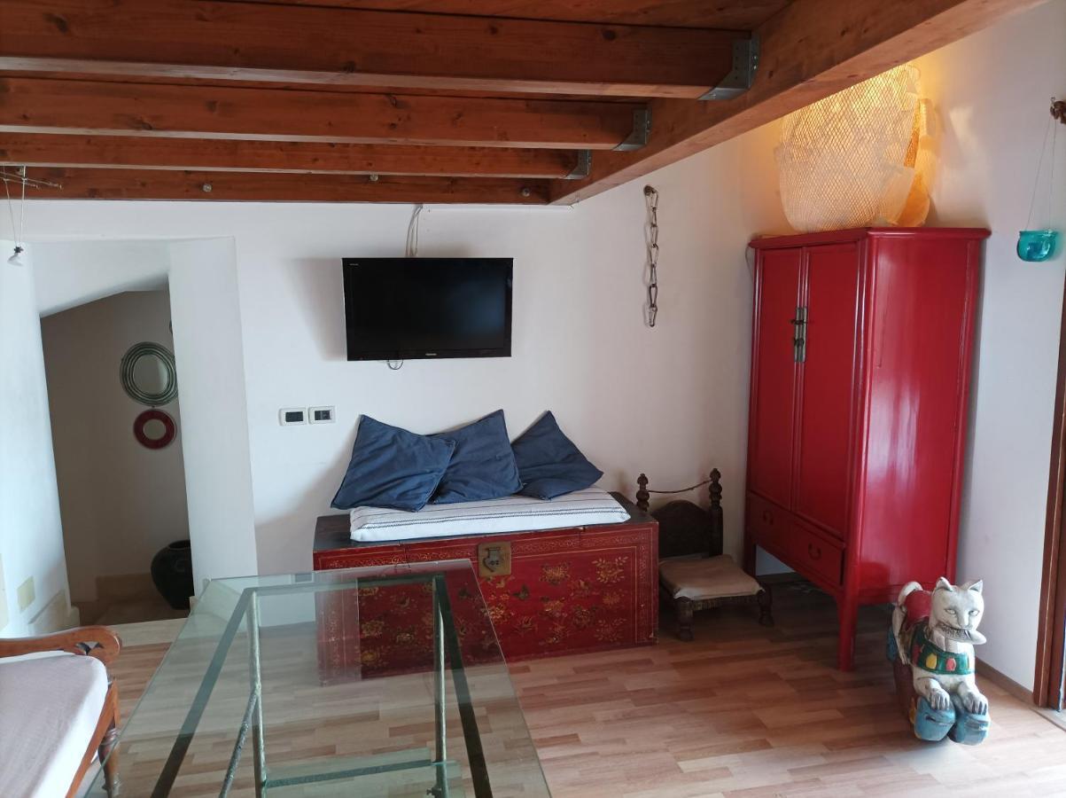 Aly Art Apartment Taormina Duomo, Gulf & Etna View Eksteriør bilde