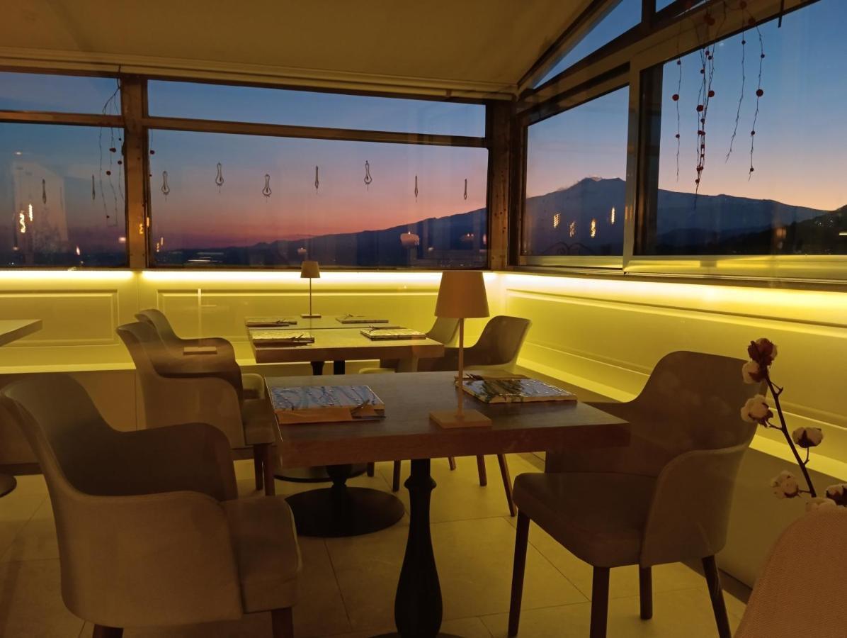 Aly Art Apartment Taormina Duomo, Gulf & Etna View Eksteriør bilde